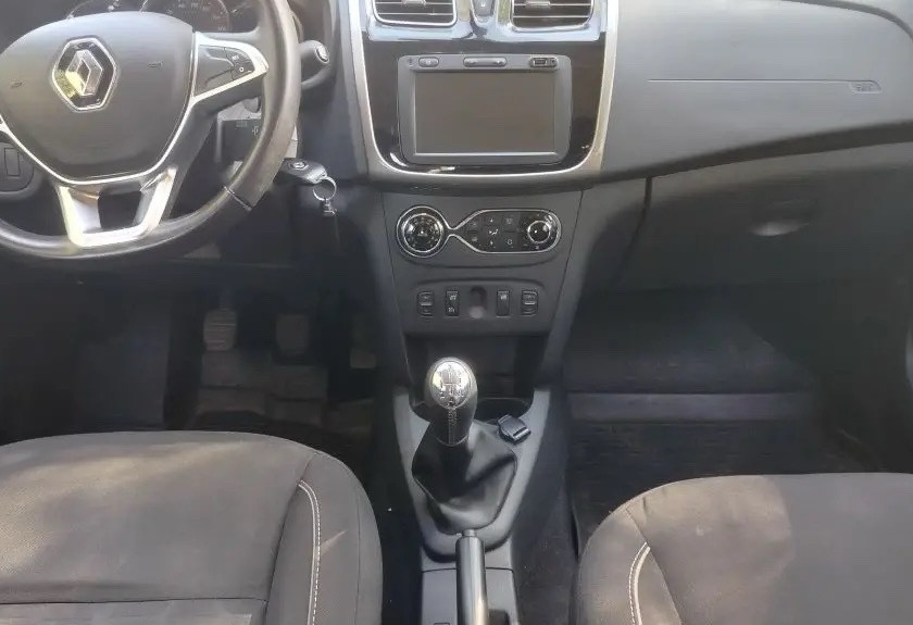 Аренда renault sandero-stepway эконом класса 2019 года в городе Москва Юго-Западная от 2000 руб./сутки, передний привод, двигатель: бензин, объем 1.6 литров, ОСАГО (Впишу в полис), без водителя, недорого, вид 9 - RentRide