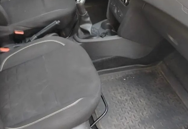 Аренда renault sandero-stepway эконом класса 2019 года в городе Москва Юго-Западная от 2000 руб./сутки, передний привод, двигатель: бензин, объем 1.6 литров, ОСАГО (Впишу в полис), без водителя, недорого, вид 12 - RentRide