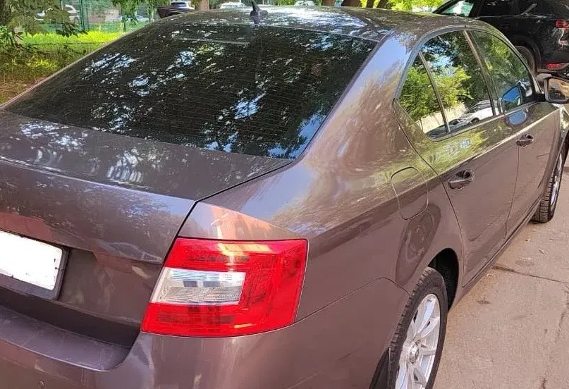 Аренда skoda octavia эконом класса 2018 года в городе Москва Юго-Западная от 2300 руб./сутки, передний привод, двигатель: бензин, объем 1.6 литров, ОСАГО (Впишу в полис), без водителя, недорого, вид 3 - RentRide
