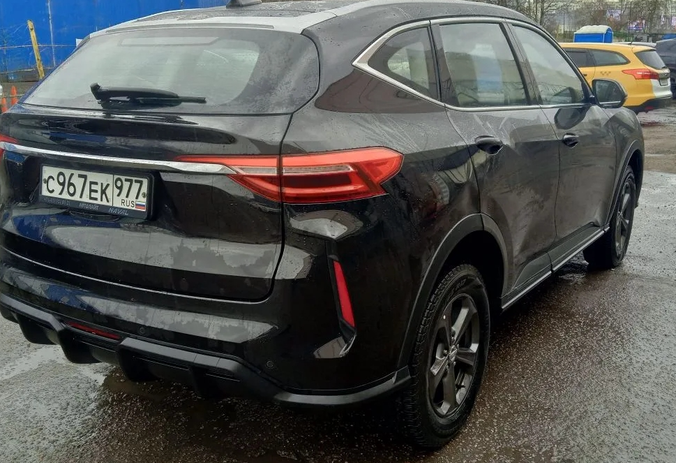 Аренда haval f7 комфорт класса 2024 года в городе Москва Новые Черемушки от 3000 руб./сутки, передний привод, двигатель: бензин, объем 1.5 литров, ОСАГО (Мультидрайв), без водителя, недорого, вид 9 - RentRide