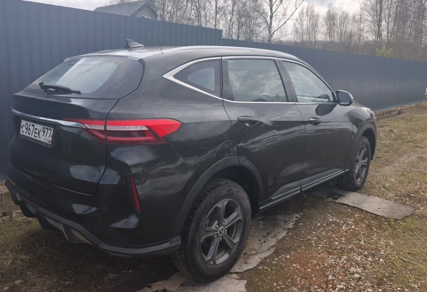 Аренда haval f7 комфорт класса 2024 года в городе Москва Новые Черемушки от 3000 руб./сутки, передний привод, двигатель: бензин, объем 1.5 литров, ОСАГО (Мультидрайв), без водителя, недорого, вид 5 - RentRide