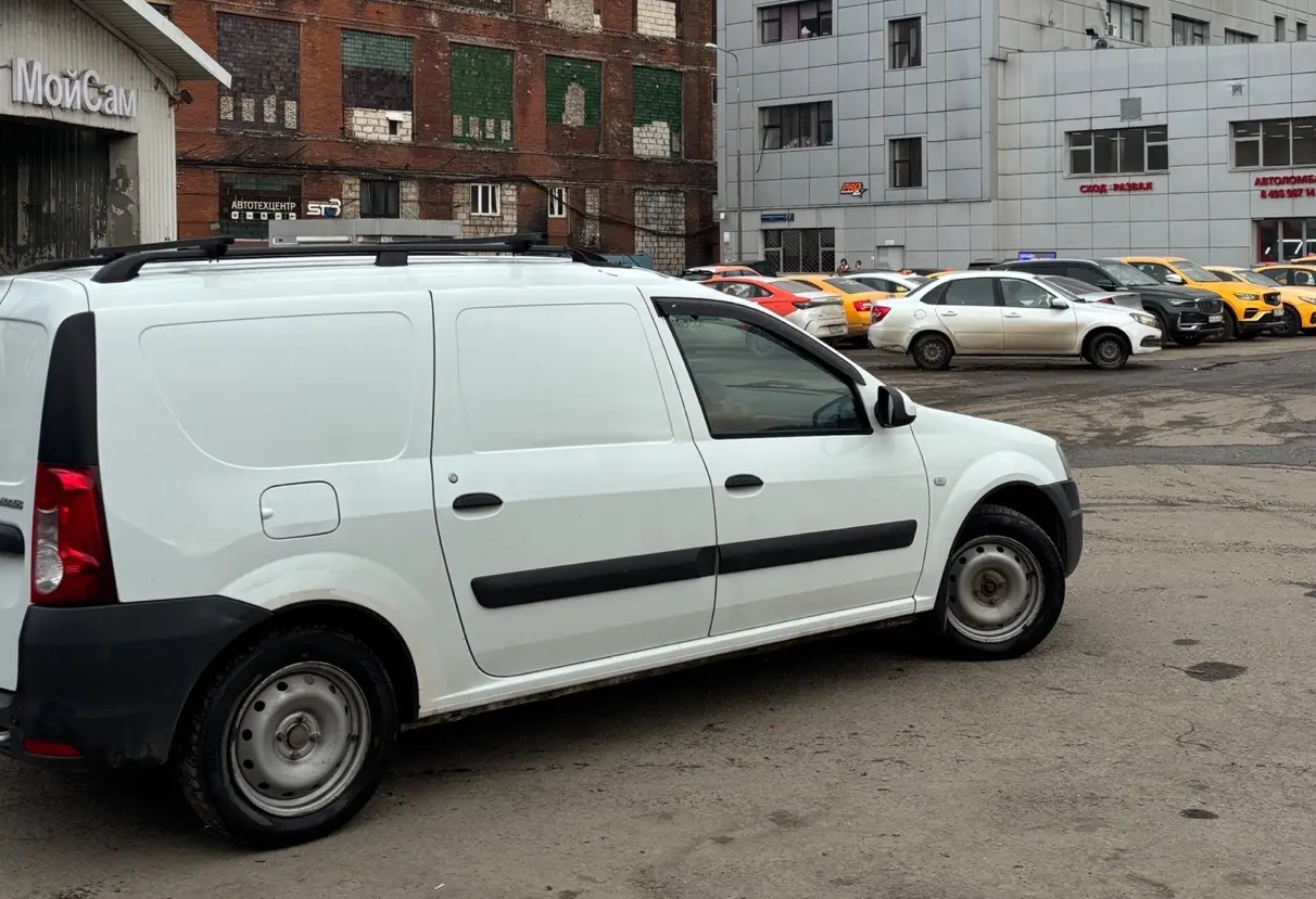 Аренда lada largus эконом класса 2019 года в городе Москва Лианозово от 1840 руб./сутки, передний привод, двигатель: бензин, объем 1.6 литров, ОСАГО (Впишу в полис), без водителя, недорого, вид 4 - RentRide