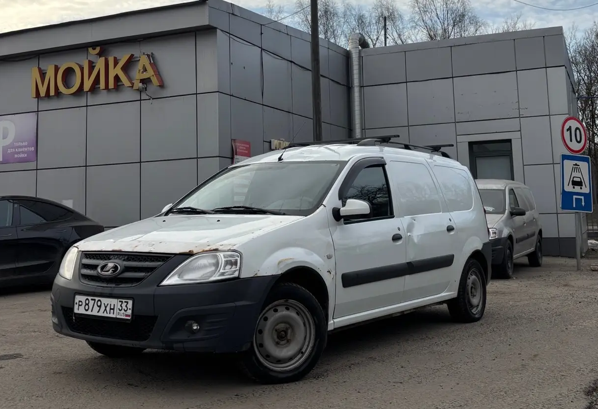 Аренда lada largus эконом класса 2019 года в городе Москва Лианозово от 1840 руб./сутки, передний привод, двигатель: бензин, объем 1.6 литров, ОСАГО (Впишу в полис), без водителя, недорого - RentRide