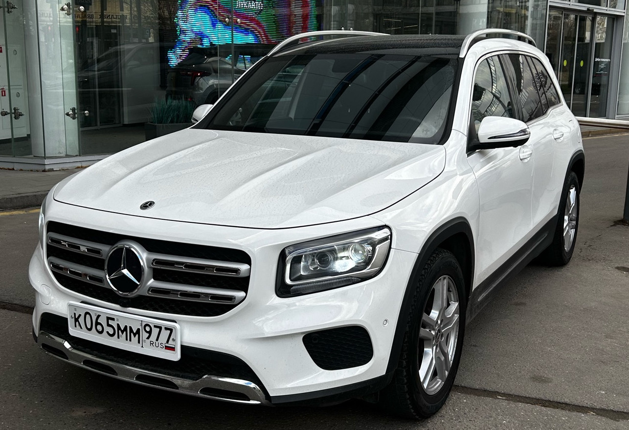 Аренда mercedes-benz glb стандарт класса 2021 года в городе Москва Проспект Мира от 4800 руб./сутки, передний привод, двигатель: бензин, объем 1.3 литра, ОСАГО (Мультидрайв), без водителя, недорого - RentRide