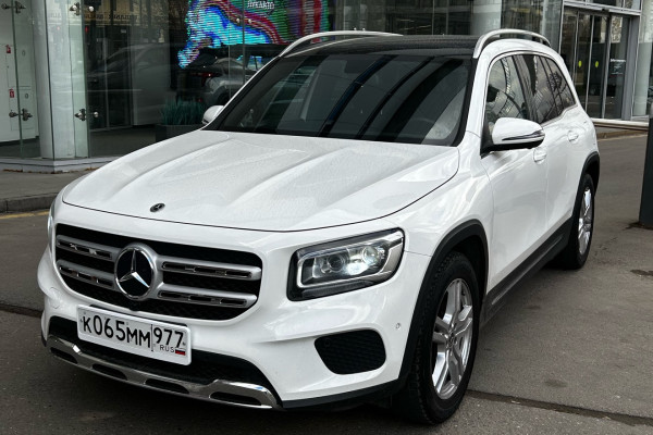 Прокат авто mercedes-benz glb стандарт класса 2021 года в городе Москва Проспект Мира от 4800 руб./сутки, передний привод, двигатель: бензин, объем 1.3 литра, ОСАГО (Мультидрайв), без водителя, недорого - RentRide