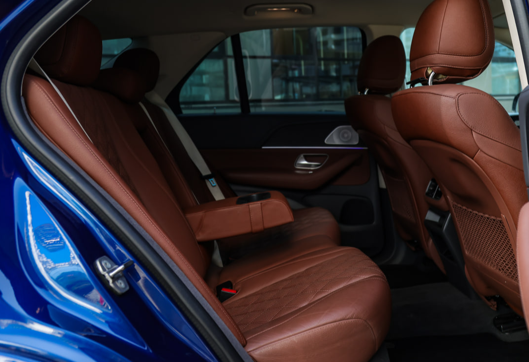 Аренда mercedes-benz gle премиум класса 2020 года в городе Москва Авиамоторная от 11120 руб./сутки, полный привод, двигатель: дизель, объем 2 литра, каско (Мультидрайв), ОСАГО (Мультидрайв), без водителя, недорого, вид 9 - RentRide