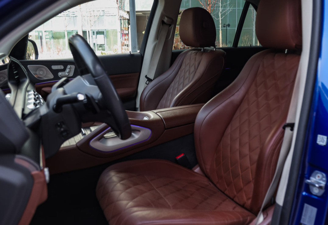 Аренда mercedes-benz gle премиум класса 2020 года в городе Москва Авиамоторная от 11120 руб./сутки, полный привод, двигатель: дизель, объем 2 литра, каско (Мультидрайв), ОСАГО (Мультидрайв), без водителя, недорого, вид 5 - RentRide