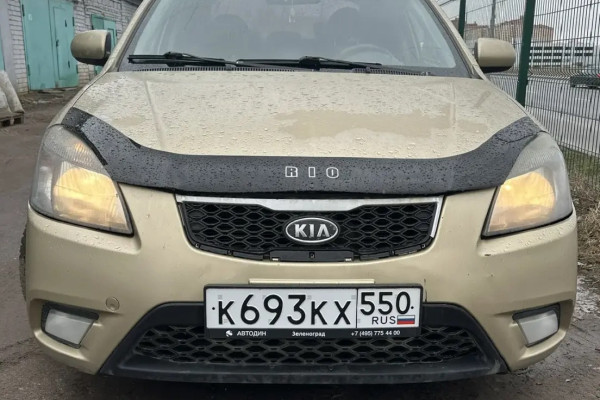 Прокат авто kia rio эконом класса 2010 года в городе Москва Теплый Стан от 900 руб./сутки, передний привод, двигатель: бензин, объем 1.4 литра, ОСАГО (Впишу в полис), без водителя, недорого - RentRide