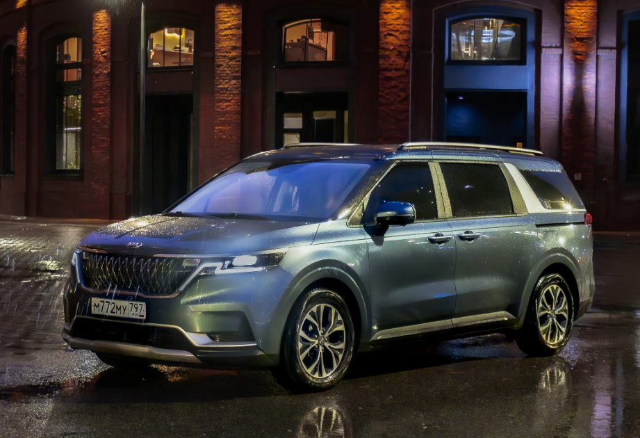 Аренда kia carnival 2021 года в городе Москва Нахимовский проспект от 9600 руб./сутки, передний привод, двигатель: дизель, объем 2.2 литра, ОСАГО (Мультидрайв), без водителя, недорого - RentRide
