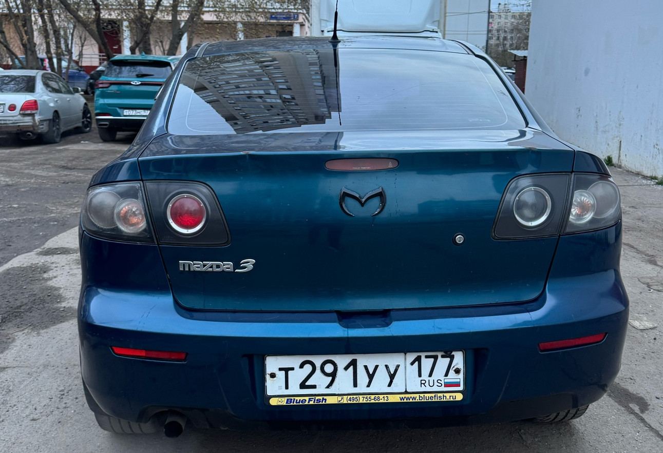 Аренда mazda 3 эконом класса 2007 года в городе Москва Бабушкинская от 1600 руб./сутки, передний привод, двигатель: бензин, объем 1.6 литров, ОСАГО (Впишу в полис), без водителя, недорого, вид 3 - RentRide