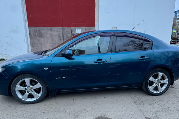 Прокат авто mazda 3 эконом класса 2007 года в городе Москва Бабушкинская от 1600 руб./сутки, передний привод, двигатель: бензин, объем 1.6 литров, ОСАГО (Впишу в полис), без водителя, недорого - RentRide