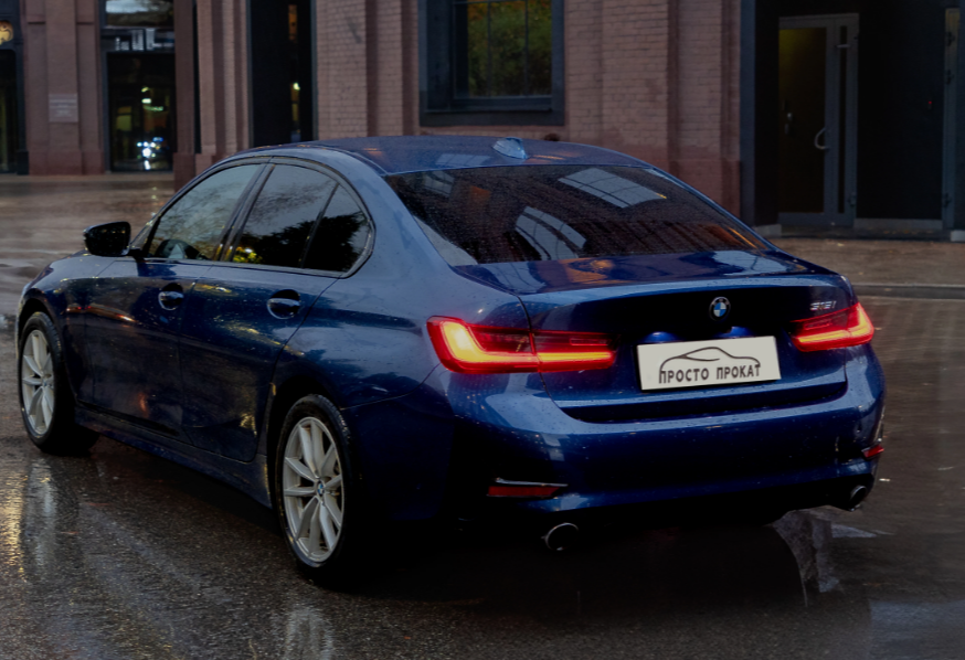 Аренда bmw 3-serii бизнес класса 2021 года в городе Москва Нахимовский проспект от 7200 руб./сутки, задний привод, двигатель: бензин, объем 2 литра, ОСАГО (Мультидрайв), без водителя, недорого, вид 2 - RentRide