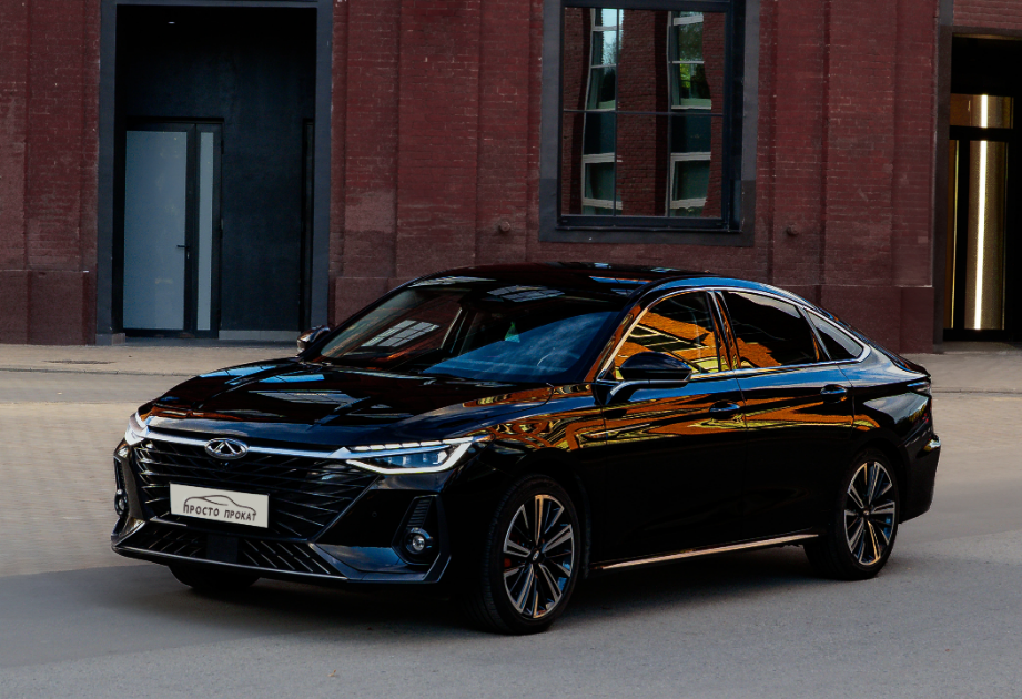 Аренда chery arrizo-8 комфорт класса 2023 года в городе Москва Нахимовский проспект от 6400 руб./сутки, передний привод, двигатель: бензин, объем 1.6 литров, ОСАГО (Мультидрайв), без водителя, недорого - RentRide