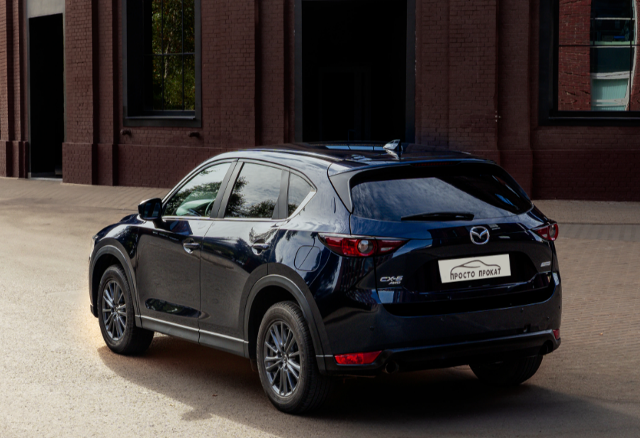 Аренда mazda cx-5 комфорт класса 2020 года в городе Москва Нахимовский проспект от 6000 руб./сутки, полный привод, двигатель: бензин, объем 2 литра, ОСАГО (Мультидрайв), без водителя, недорого, вид 2 - RentRide