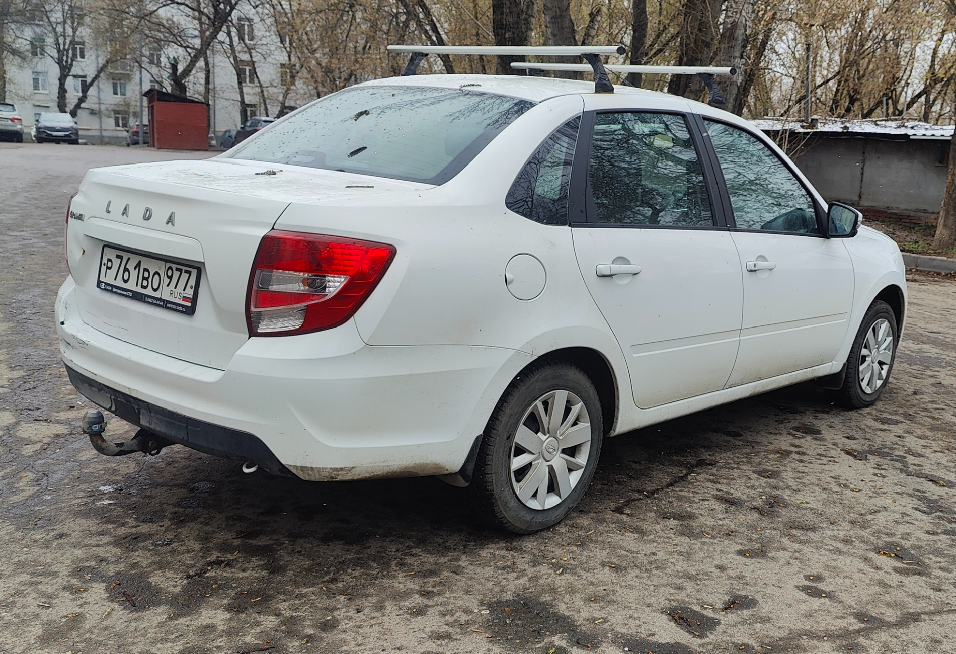 Аренда lada granta эконом класса 2023 года в городе Москва Крымская от 1600 руб./сутки, передний привод, двигатель: бензин, ОСАГО (Впишу в полис), без водителя, недорого, вид 5 - RentRide