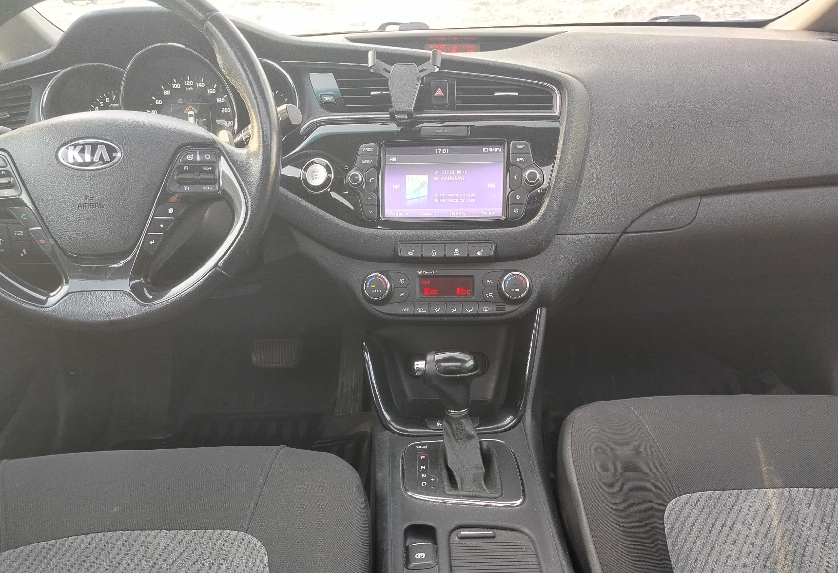 Аренда kia ceed эконом класса 2016 года в городе Москва Аминьевская от 2200 руб./сутки, передний привод, двигатель: бензин, объем 1.6 литров, ОСАГО (Впишу в полис), без водителя, недорого, вид 4 - RentRide