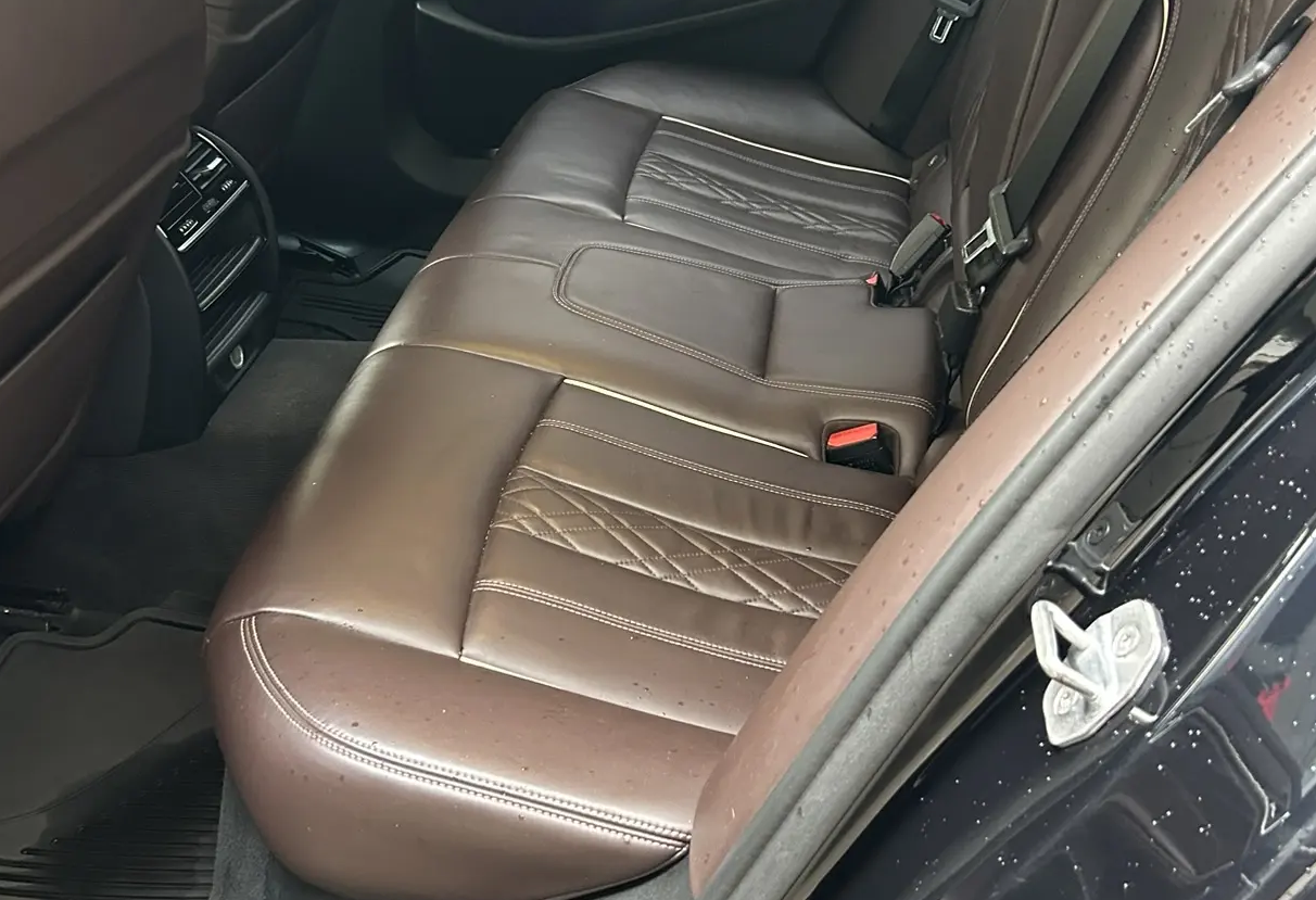 Аренда bmw 5-serii бизнес класса 2019 года в городе Москва Крылатское от 9200 руб./сутки, полный привод, двигатель: дизель, объем 3 литра, каско (Мультидрайв), ОСАГО (Мультидрайв), без водителя, недорого, вид 12 - RentRide