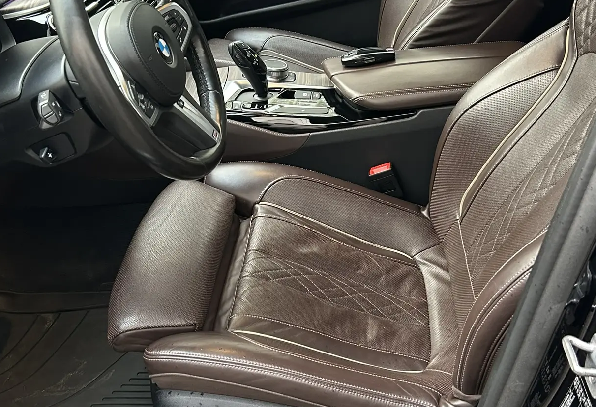 Аренда bmw 5-serii бизнес класса 2019 года в городе Москва Крылатское от 9200 руб./сутки, полный привод, двигатель: дизель, объем 3 литра, каско (Мультидрайв), ОСАГО (Мультидрайв), без водителя, недорого, вид 11 - RentRide