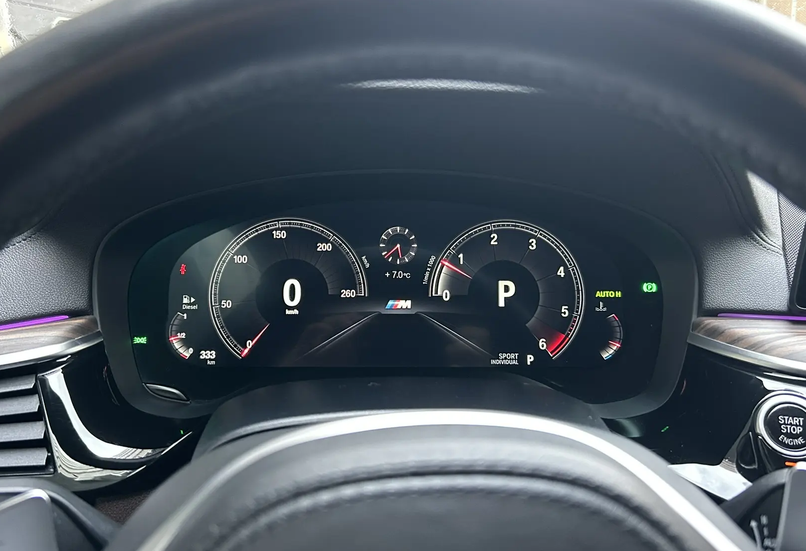 Аренда bmw 5-serii бизнес класса 2019 года в городе Москва Крылатское от 9200 руб./сутки, полный привод, двигатель: дизель, объем 3 литра, каско (Мультидрайв), ОСАГО (Мультидрайв), без водителя, недорого, вид 15 - RentRide