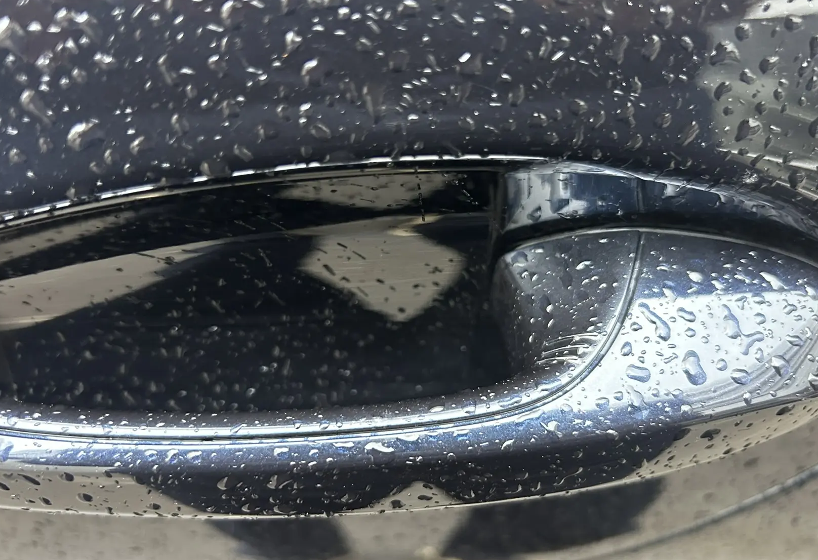 Аренда bmw 5-serii бизнес класса 2019 года в городе Москва Крылатское от 9200 руб./сутки, полный привод, двигатель: дизель, объем 3 литра, каско (Мультидрайв), ОСАГО (Мультидрайв), без водителя, недорого, вид 5 - RentRide