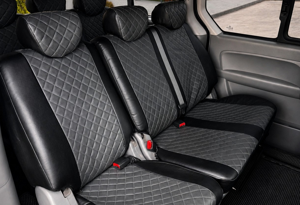 Аренда hyundai h-1 комфорт класса 2015 года в городе Москва от 5200 руб./сутки, задний привод, двигатель: дизель, объем 2.5 литров, ОСАГО (Впишу в полис), без водителя, недорого, вид 4 - RentRide