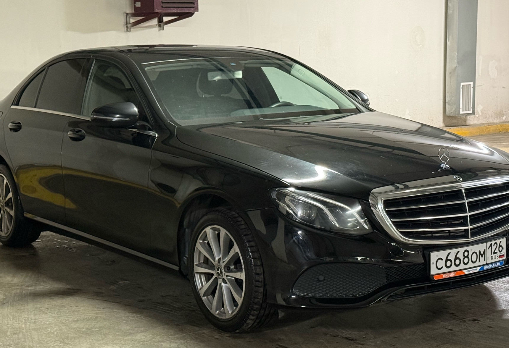 Аренда mercedes-benz e-klass бизнес класса 2018 года в городе Москва Нагорная от 5990 руб./сутки, задний привод, двигатель: бензин, объем 2 литра, каско (Впишу в полис), ОСАГО (Впишу в полис), без водителя, недорого, вид 2 - RentRide