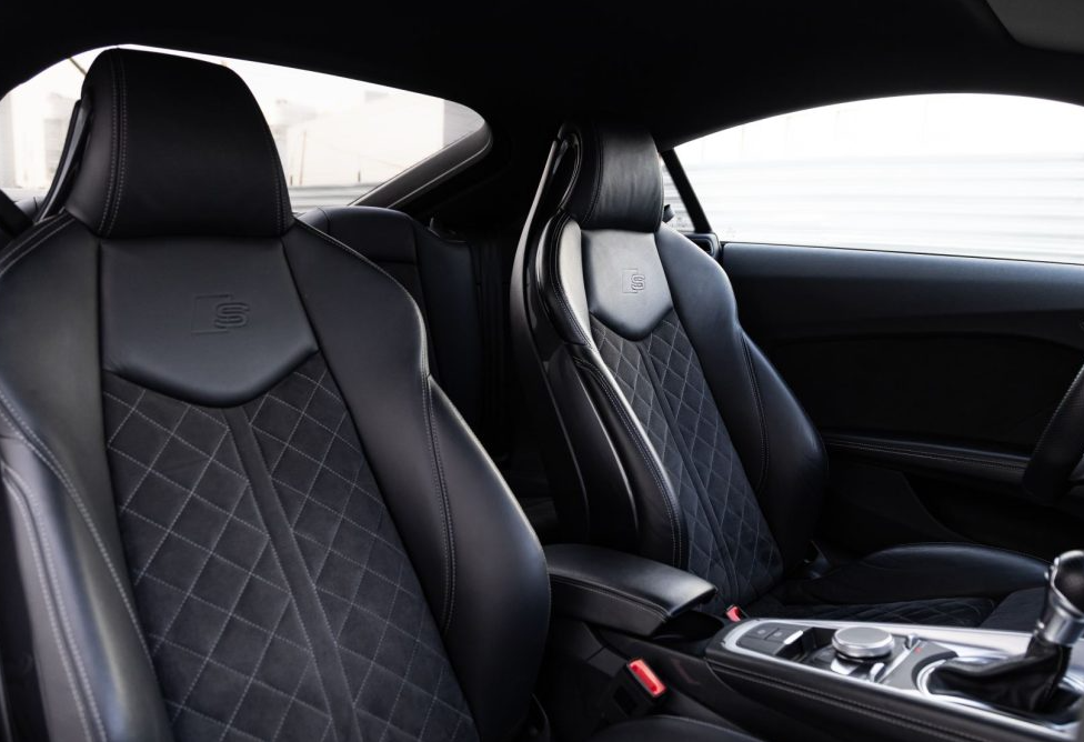 Аренда audi tt премиум класса 2019 года в городе Москва Крылатское от 9600 руб./сутки, полный привод, двигатель: бензин, объем 2 литра, ОСАГО (Мультидрайв), без водителя, недорого, вид 7 - RentRide