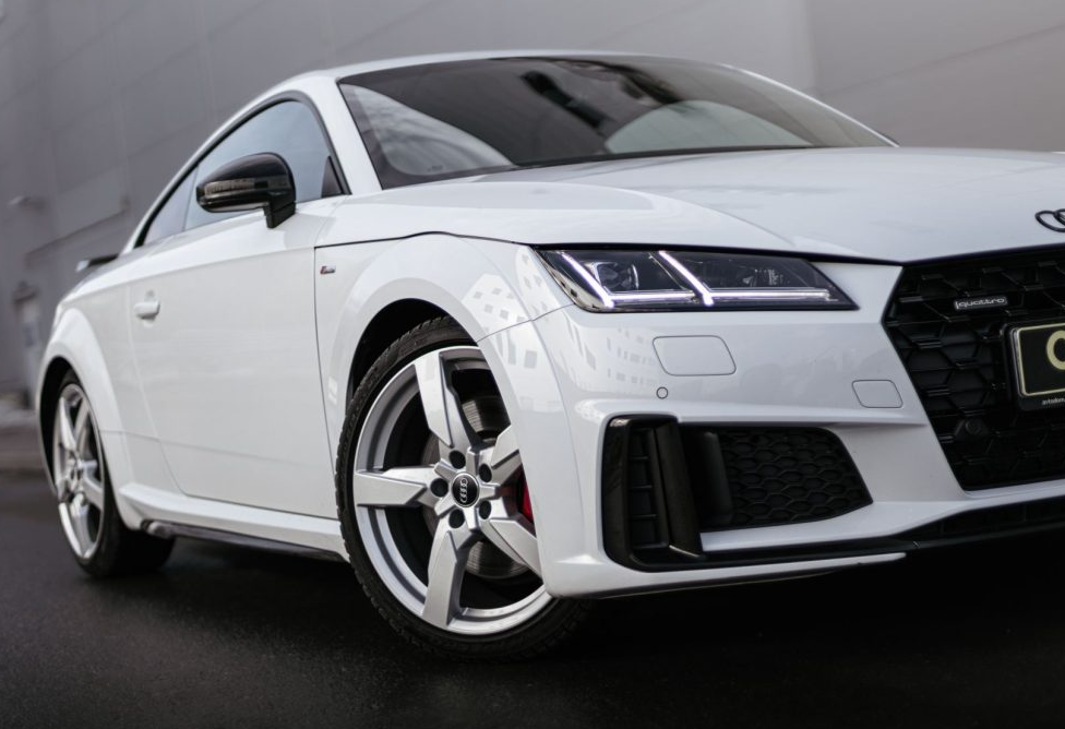 Аренда audi tt премиум класса 2019 года в городе Москва Крылатское от 9600 руб./сутки, полный привод, двигатель: бензин, объем 2 литра, ОСАГО (Мультидрайв), без водителя, недорого, вид 5 - RentRide