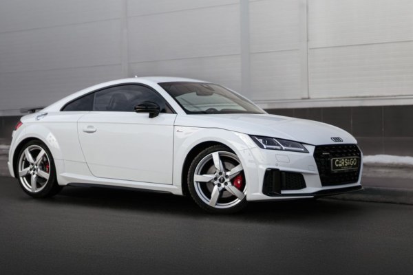 Прокат авто audi tt премиум класса 2019 года в городе Москва Крылатское от 9600 руб./сутки, полный привод, двигатель: бензин, объем 2 литра, ОСАГО (Мультидрайв), без водителя, недорого - RentRide