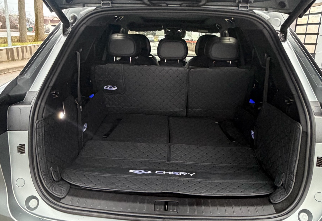 Аренда chery tiggo-9 бизнес класса 2025 года в городе Москва Алтуфьево от 9600 руб./сутки, полный привод, двигатель: бензин, объем 2 литра, ОСАГО (Мультидрайв), без водителя, недорого, вид 6 - RentRide