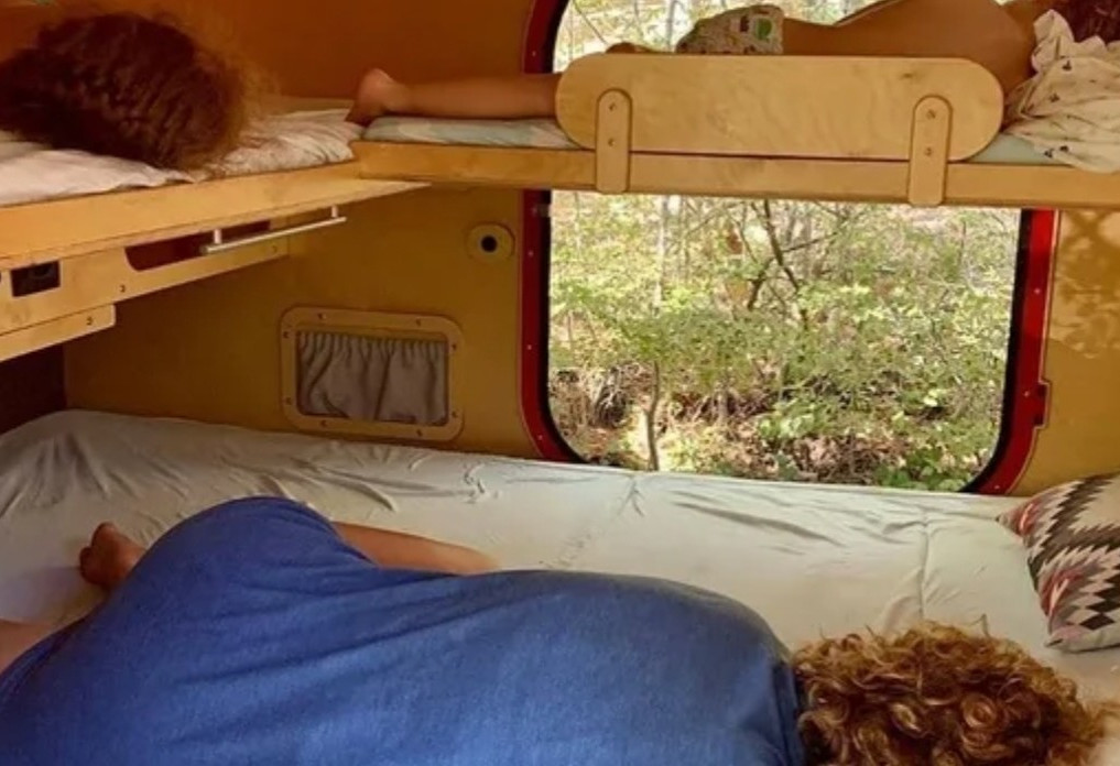 Аренда avtodom pricep 2024 года в городе Москва от 2400 руб./сутки, передний привод, двигатель: гибрид, объем 1.6 литров, без водителя, недорого, вид 4 - RentRide