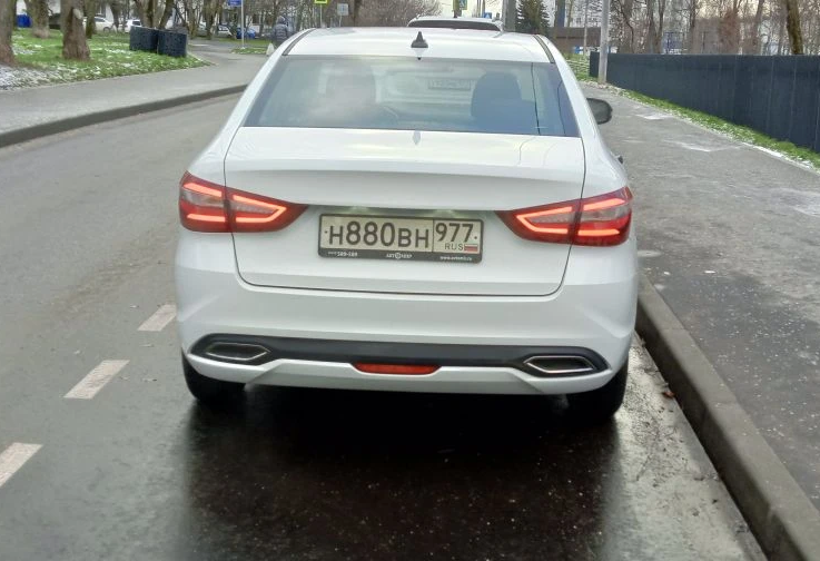 Аренда lada vesta эконом класса 2024 года в городе Москва Новые Черемушки от 2000 руб./сутки, передний привод, двигатель: бензин, объем 1.8 литров, ОСАГО (Впишу в полис), без водителя, недорого, вид 4 - RentRide