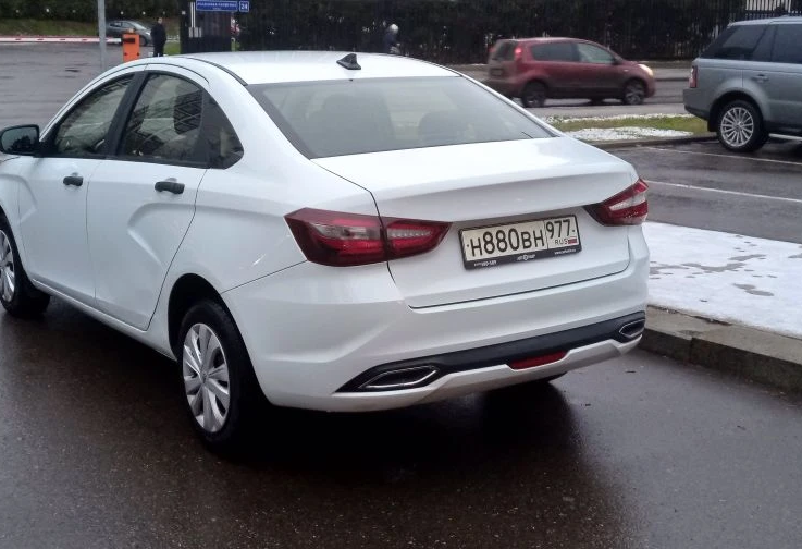 Аренда lada vesta эконом класса 2024 года в городе Москва Новые Черемушки от 2000 руб./сутки, передний привод, двигатель: бензин, объем 1.8 литров, ОСАГО (Впишу в полис), без водителя, недорого, вид 3 - RentRide