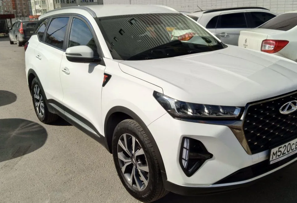 Аренда chery tiggo-7-pro-max стандарт класса 2023 года в городе Москва Новые Черемушки от 3200 руб./сутки, передний привод, двигатель: бензин, объем 1.5 литров, ОСАГО (Мультидрайв), без водителя, недорого, вид 2 - RentRide