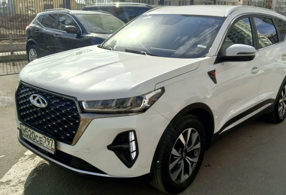 Аренда chery tiggo-7-pro-max стандарт класса 2023 года в городе Москва Новые Черемушки от 3200 руб./сутки, передний привод, двигатель: бензин, объем 1.5 литров, ОСАГО (Мультидрайв), без водителя, недорого - RentRide
