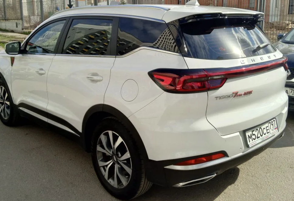 Аренда chery tiggo-7-pro-max стандарт класса 2023 года в городе Москва Новые Черемушки от 3200 руб./сутки, передний привод, двигатель: бензин, объем 1.5 литров, ОСАГО (Мультидрайв), без водителя, недорого, вид 3 - RentRide