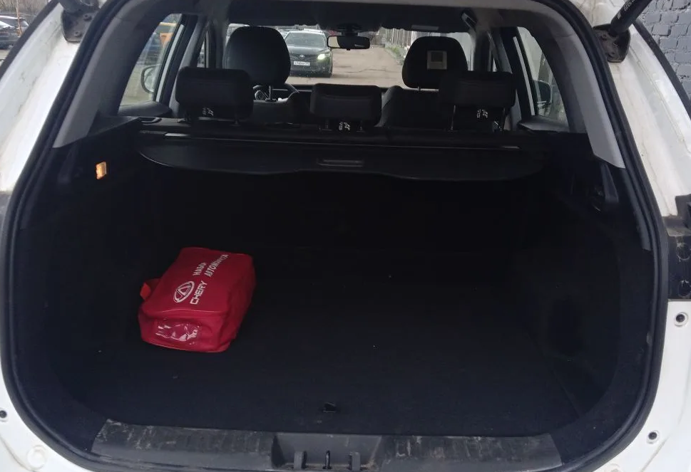 Аренда chery tiggo-7-pro-max эконом класса 2023 года в городе Москва Новые Черемушки от 2560 руб./сутки, передний привод, двигатель: бензин, объем 1.5 литров, ОСАГО (Мультидрайв), без водителя, недорого, вид 5 - RentRide