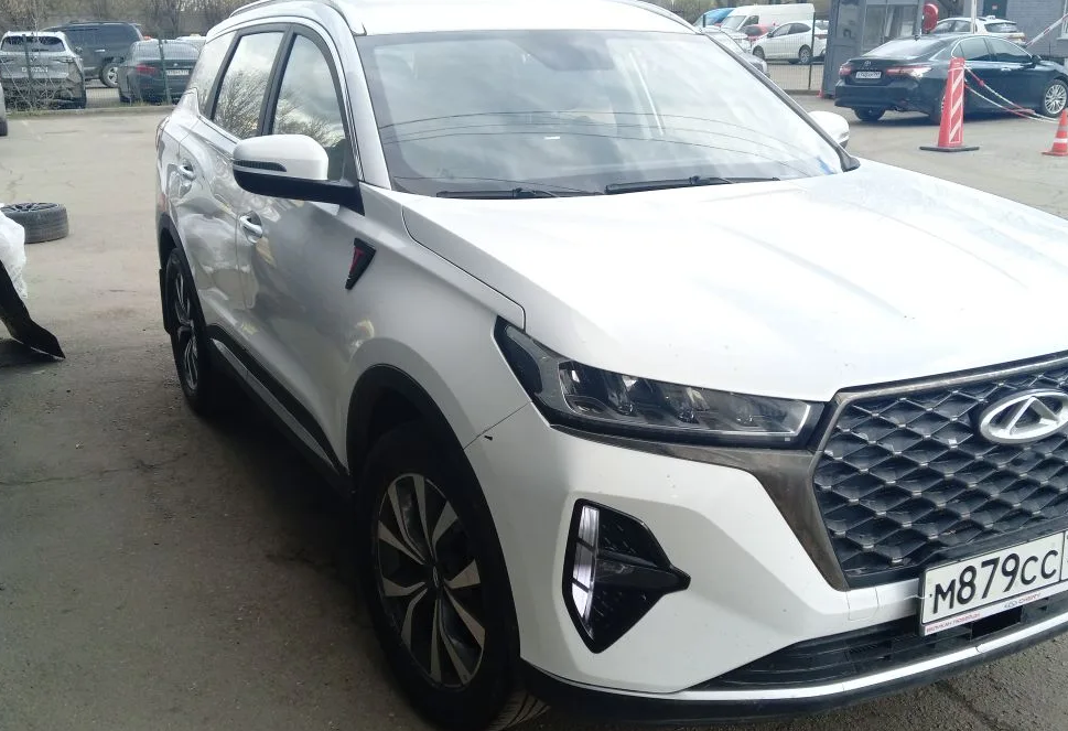 Аренда chery tiggo-7-pro-max эконом класса 2023 года в городе Москва Новые Черемушки от 2560 руб./сутки, передний привод, двигатель: бензин, объем 1.5 литров, ОСАГО (Мультидрайв), без водителя, недорого, вид 3 - RentRide