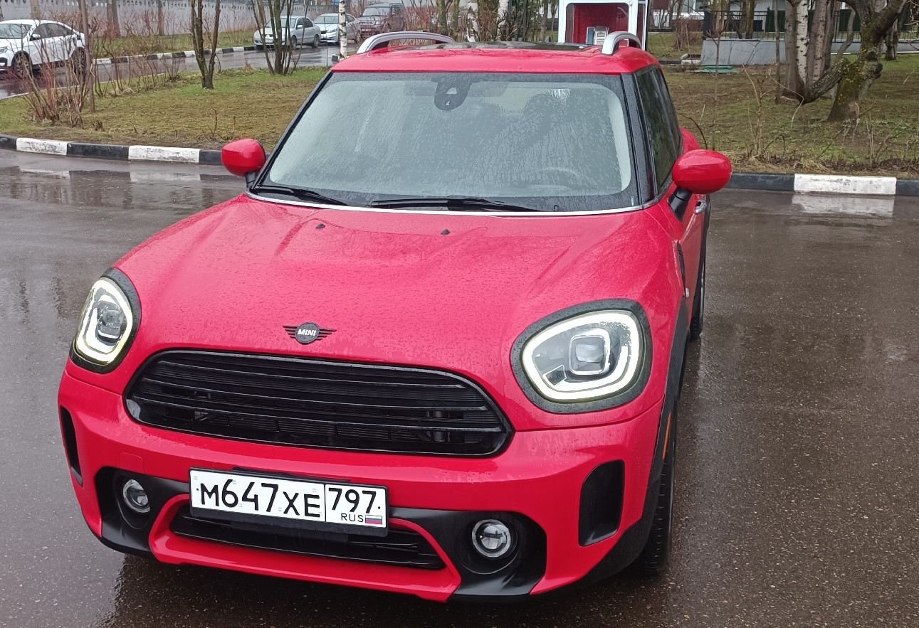 Аренда mini countryman стандарт класса 2021 года в городе Москва Ленинский проспект от 4792 руб./сутки, полный привод, двигатель: бензин, объем 1500 литров, ОСАГО (Впишу в полис), без водителя, недорого, вид 3 - RentRide