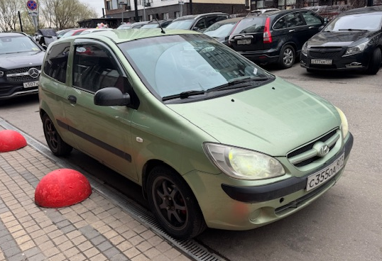 Аренда hyundai getz эконом класса 2007 года в городе Москва от 1200 руб./сутки, передний привод, двигатель: бензин, объем 1.1 литр, ОСАГО (Впишу в полис), без водителя, недорого, вид 2 - RentRide