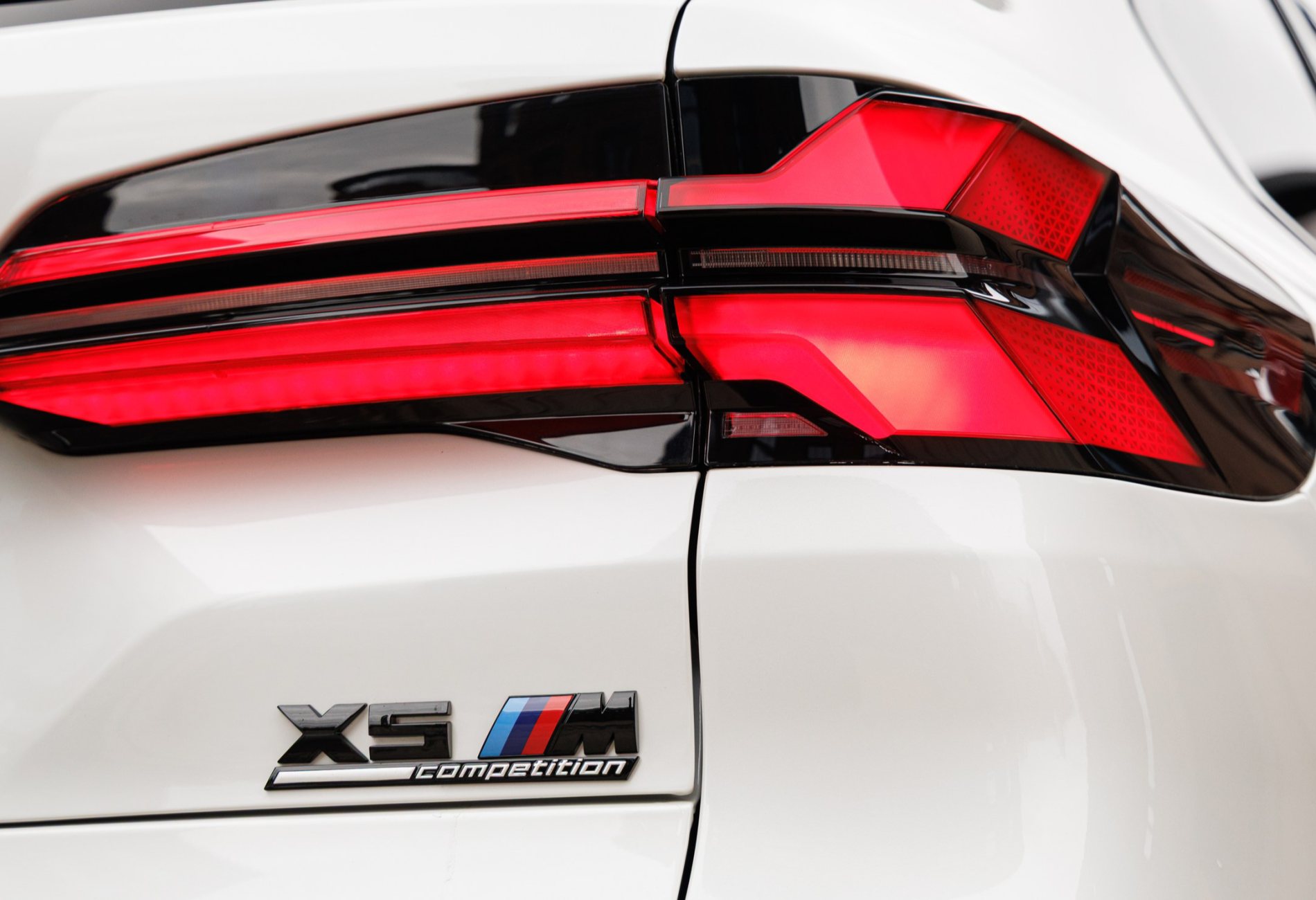 Аренда bmw x5 премиум класса 2022 года в городе Москва Лермонтовский проспект от 16720 руб./сутки, полный привод, двигатель: бензин, объем 3 литра, каско (Мультидрайв), ОСАГО (Мультидрайв), без водителя, недорого, вид 5 - RentRide