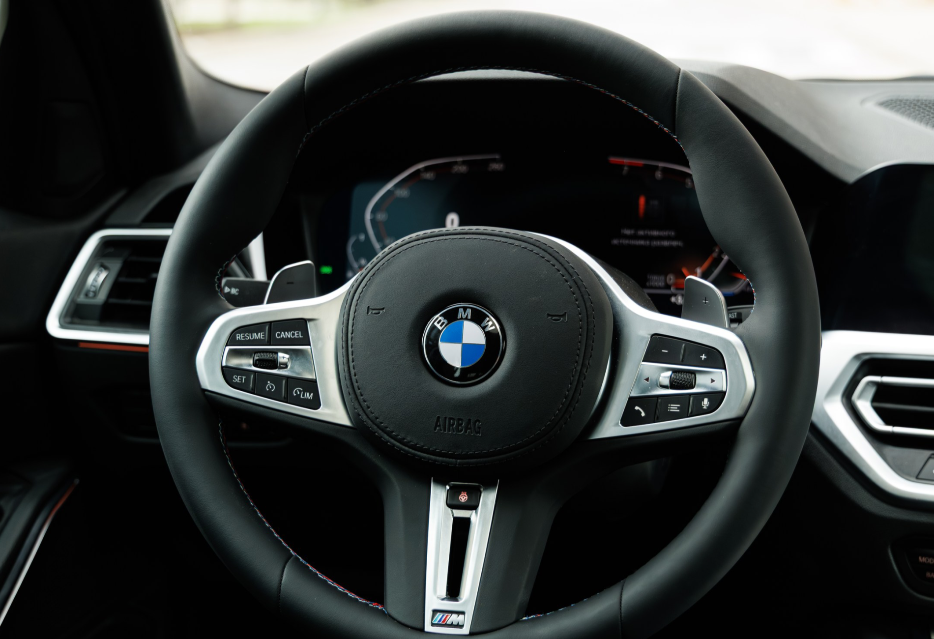 Аренда bmw 3-serii бизнес класса 2022 года в городе Москва Лермонтовский проспект от 8720 руб./сутки, полный привод, двигатель: бензин, объем 2 литра, ОСАГО (Мультидрайв), без водителя, недорого, вид 7 - RentRide