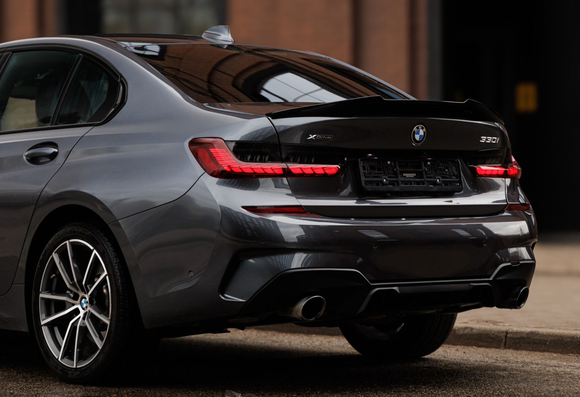 Аренда bmw 3-serii бизнес класса 2022 года в городе Москва Лермонтовский проспект от 8720 руб./сутки, полный привод, двигатель: бензин, объем 2 литра, ОСАГО (Мультидрайв), без водителя, недорого, вид 4 - RentRide