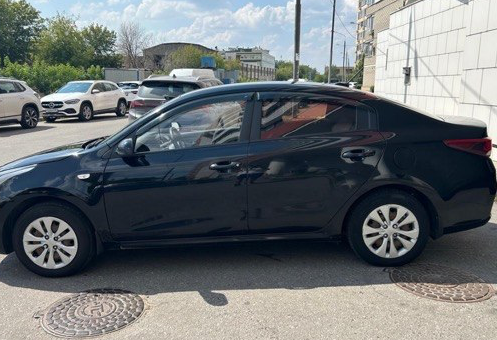 Аренда kia rio эконом класса 2020 года в городе Москва Пролетарская от 2300 руб./сутки, передний привод, двигатель: бензин, объем 1600 литров, ОСАГО (Мультидрайв), без водителя, недорого, вид 4 - RentRide