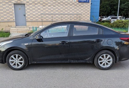 Аренда kia rio эконом класса 2018 года в городе Москва Волгоградский проспект от 2300 руб./сутки, передний привод, двигатель: бензин, объем 1.6 литров, ОСАГО (Впишу в полис), без водителя, недорого, вид 4 - RentRide