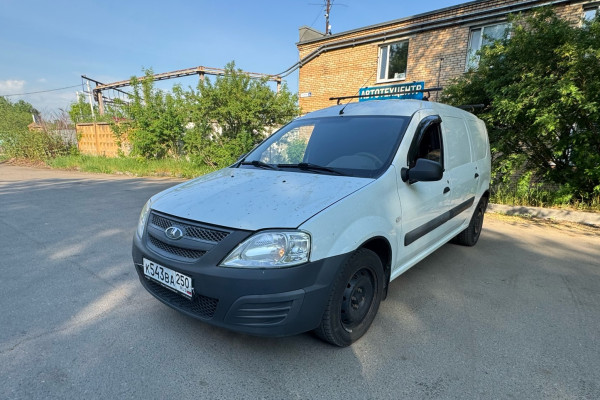 Прокат авто lada largus эконом класса 2019 года в городе Домодедово от 1800 руб./сутки, передний привод, двигатель: бензин, объем 1.6 литров, ОСАГО (Впишу в полис), без водителя, недорого - RentRide