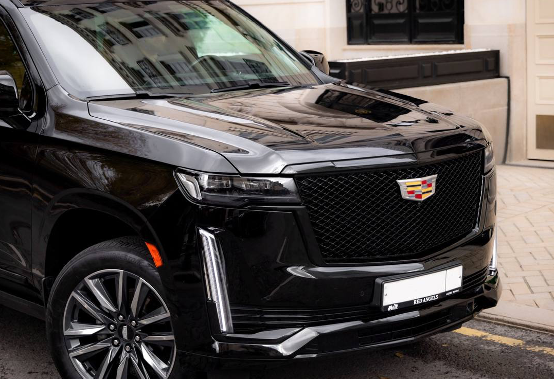 Аренда cadillac escalade бизнес класса 2022 года в городе Москва Давыдково от 31200 руб./сутки, полный привод, двигатель: бензин, объем 6.2 литра, каско (Мультидрайв), ОСАГО (Мультидрайв), без водителя, недорого, вид 2 - RentRide