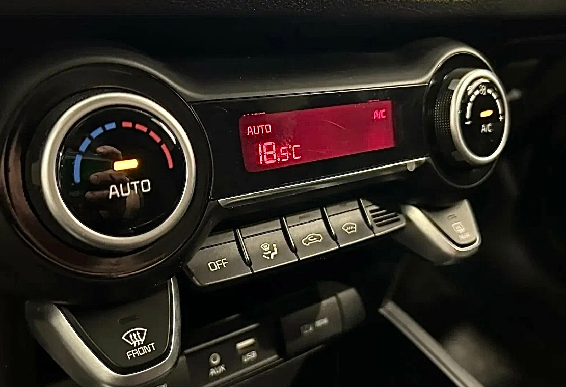 Аренда kia rio эконом класса 2020 года в городе Москва Саларьево от 2050 руб./сутки, передний привод, двигатель: бензин, объем 1.6 литров, ОСАГО (Мультидрайв), без водителя, недорого, вид 6 - RentRide