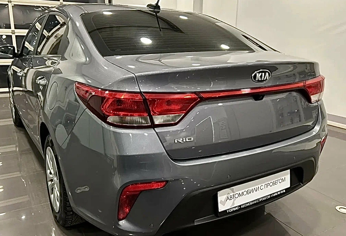 Аренда kia rio эконом класса 2020 года в городе Москва Саларьево от 2050 руб./сутки, передний привод, двигатель: бензин, объем 1.6 литров, ОСАГО (Мультидрайв), без водителя, недорого, вид 2 - RentRide