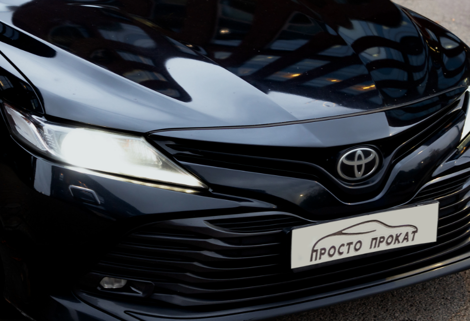 Аренда toyota camry комфорт класса 2019 года в городе Москва Нахимовский проспект от 6000 руб./сутки, передний привод, двигатель: бензин, объем 2.5 литров, ОСАГО (Мультидрайв), без водителя, недорого, вид 3 - RentRide